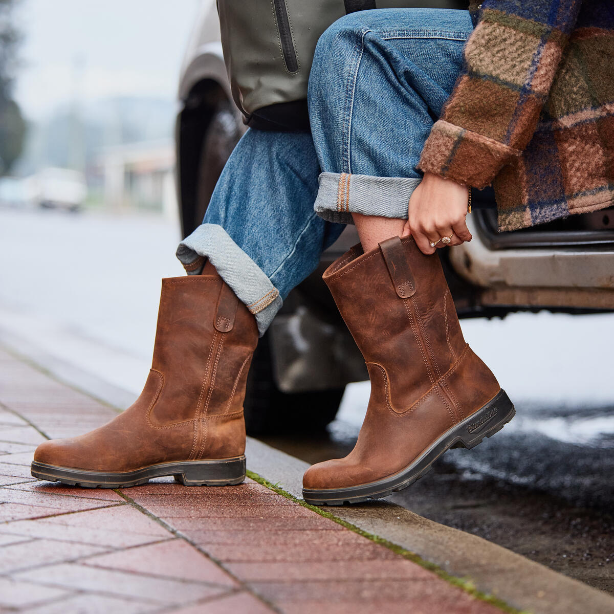 #2527 rigger boots